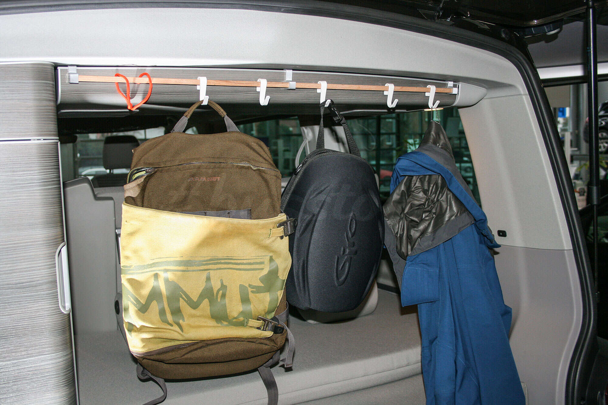 Custom VW California Camping Einrichtung & Zubehör ‣ VANZEIT