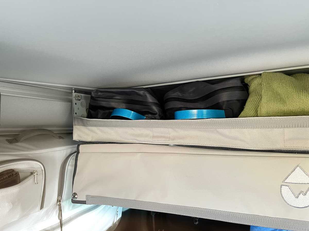 Dachschrank für VW California im Campingurlaub