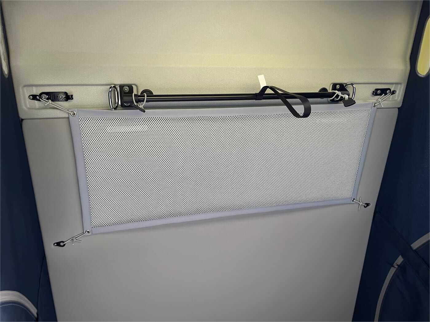 Fits perfectly. PLATZDA storage net in the pop-up roof of the VW California