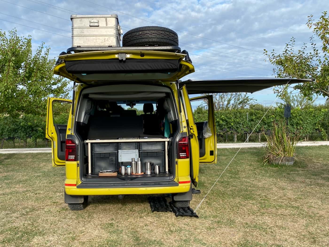 California Beach mit Campingbox Selbstbaustein in Frankreich