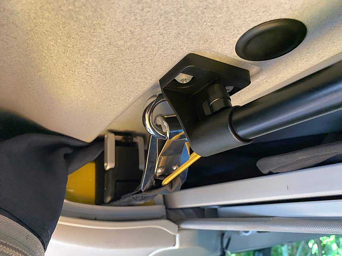 KURT für'n Gurt Fangbandsicherung im VW California Beach T6