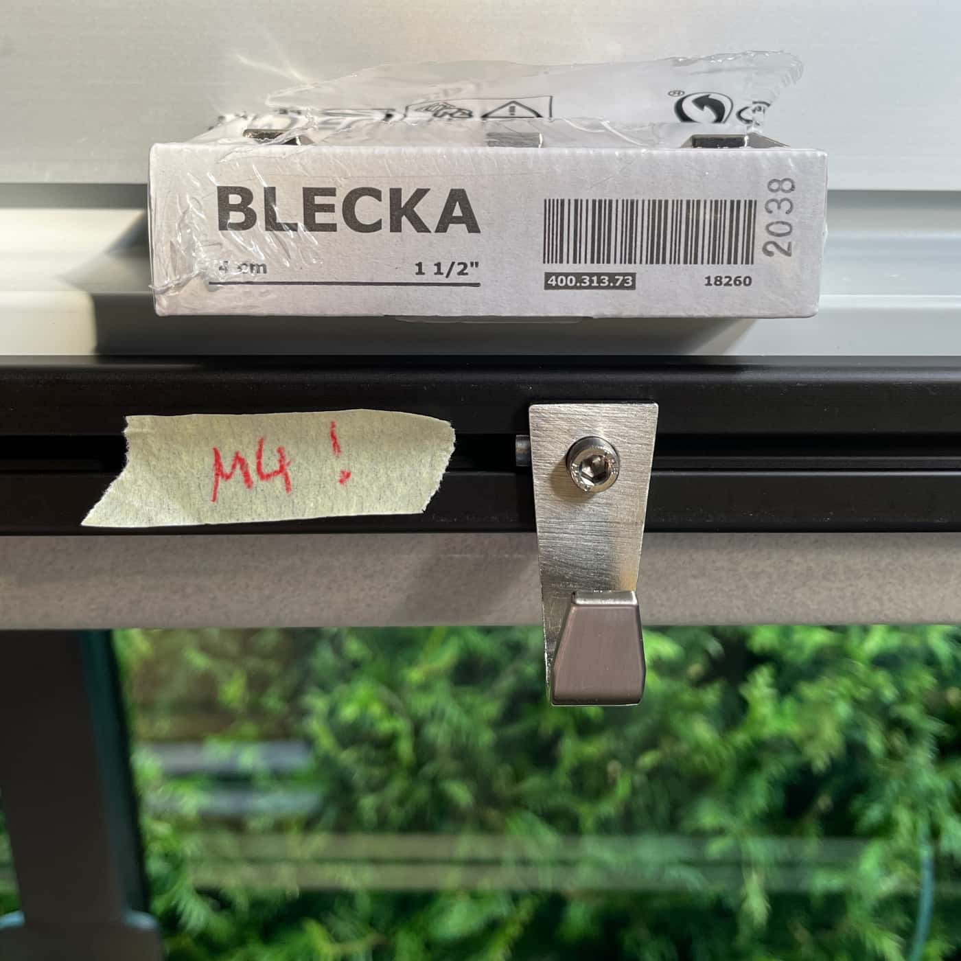 IKEA Blecka Kleiderhaken an VANZEIT ® VANRAIL